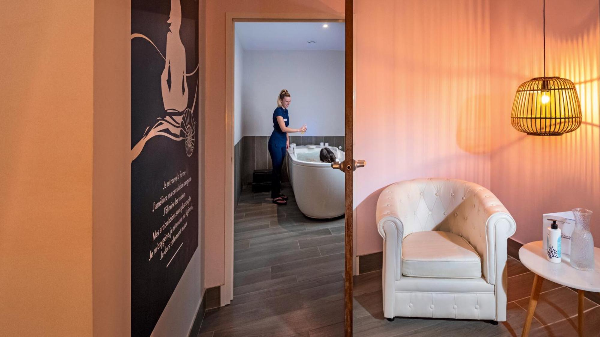 Hotel Kastel - Relais Thalasso & Spa Bénodet エクステリア 写真